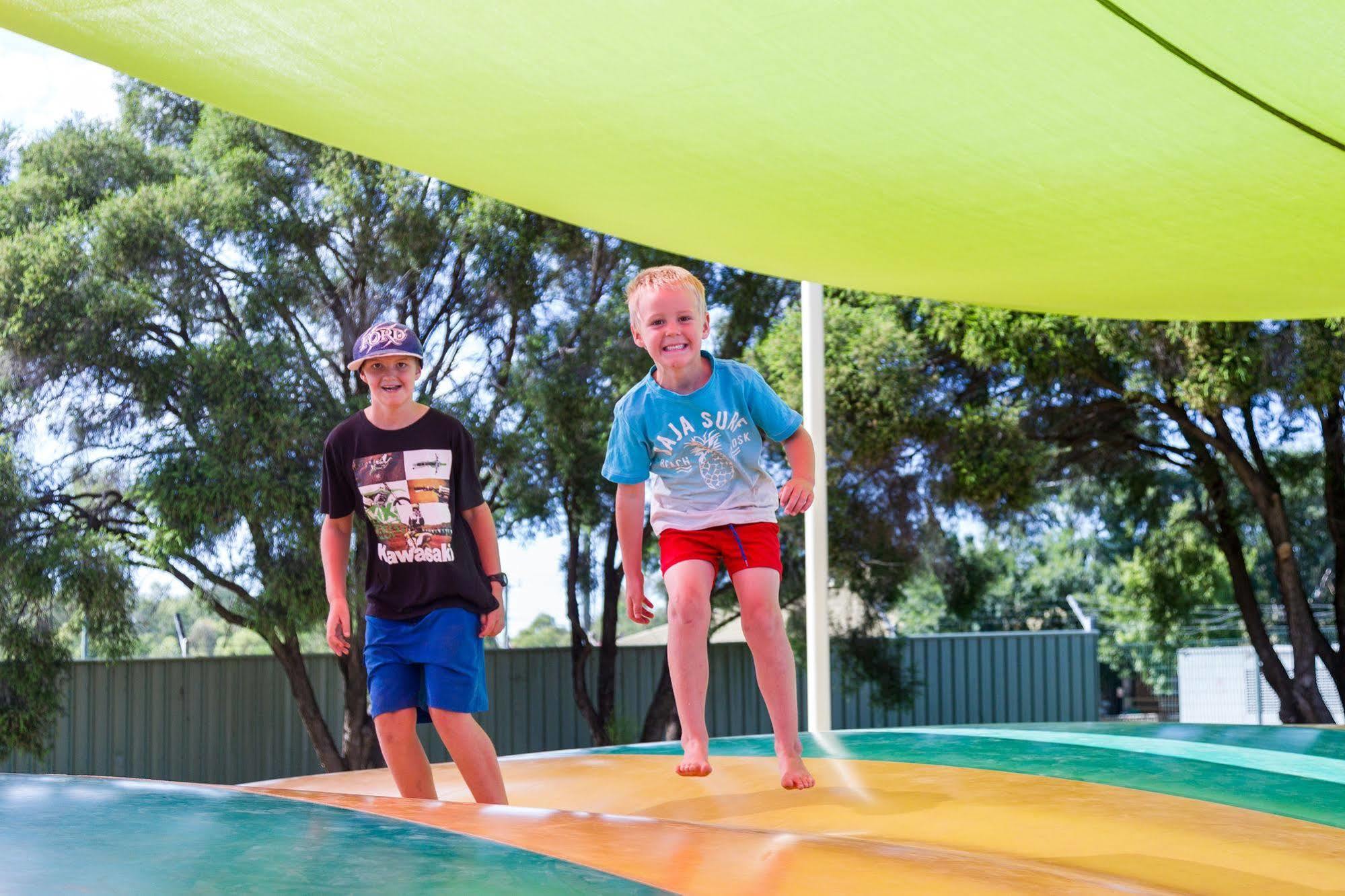 Nrma Dubbo Holiday Park Hotell Eksteriør bilde