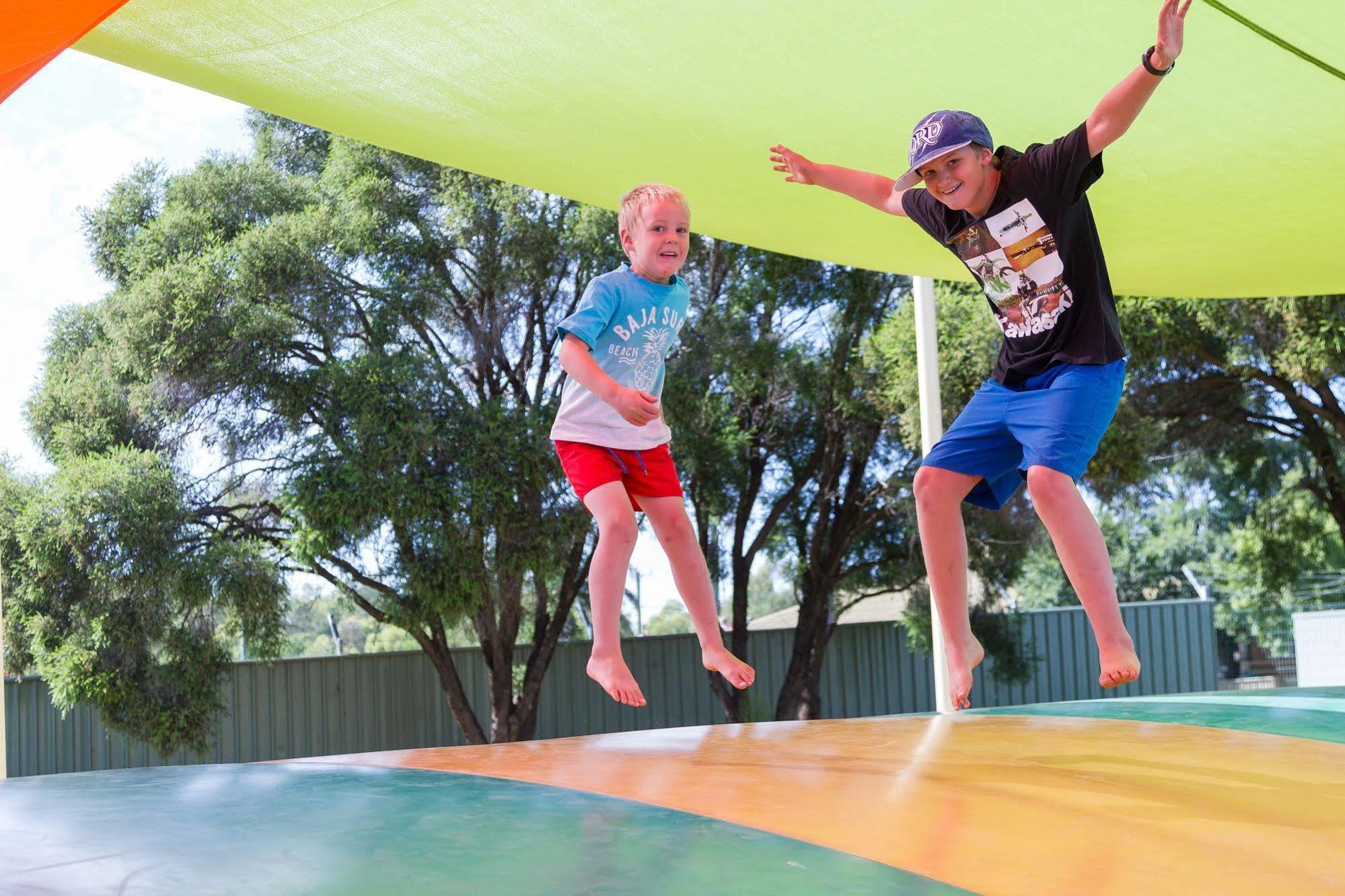 Nrma Dubbo Holiday Park Hotell Eksteriør bilde